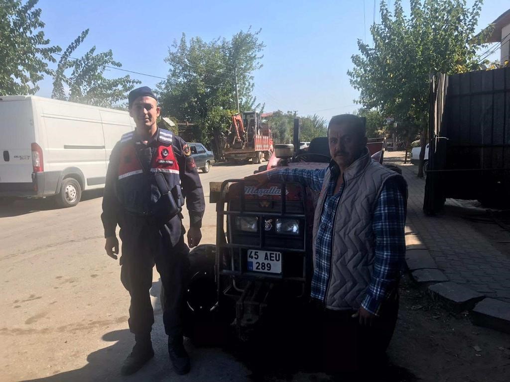 Traktör hırsızı yakalandı