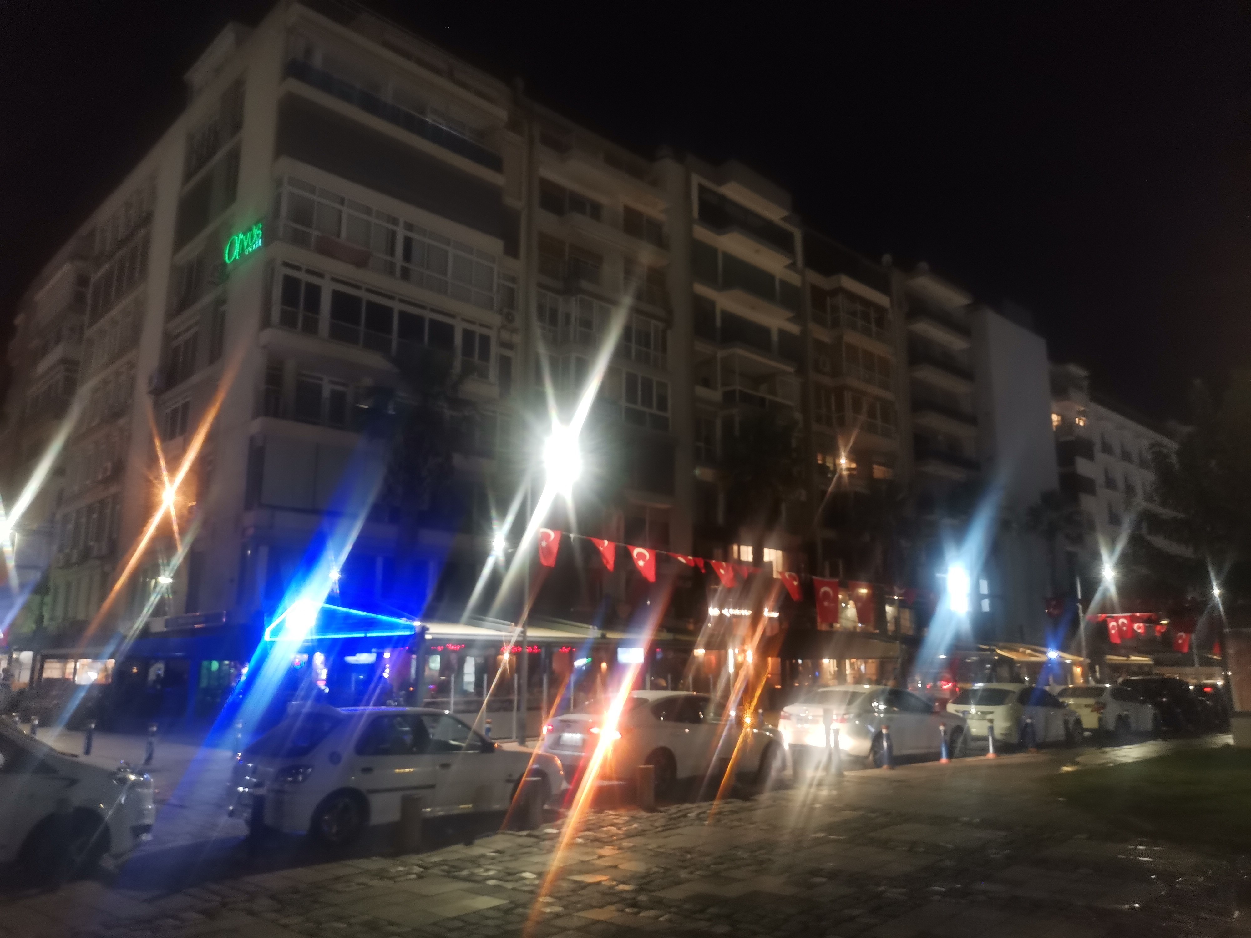 İzmir'de Deprem!