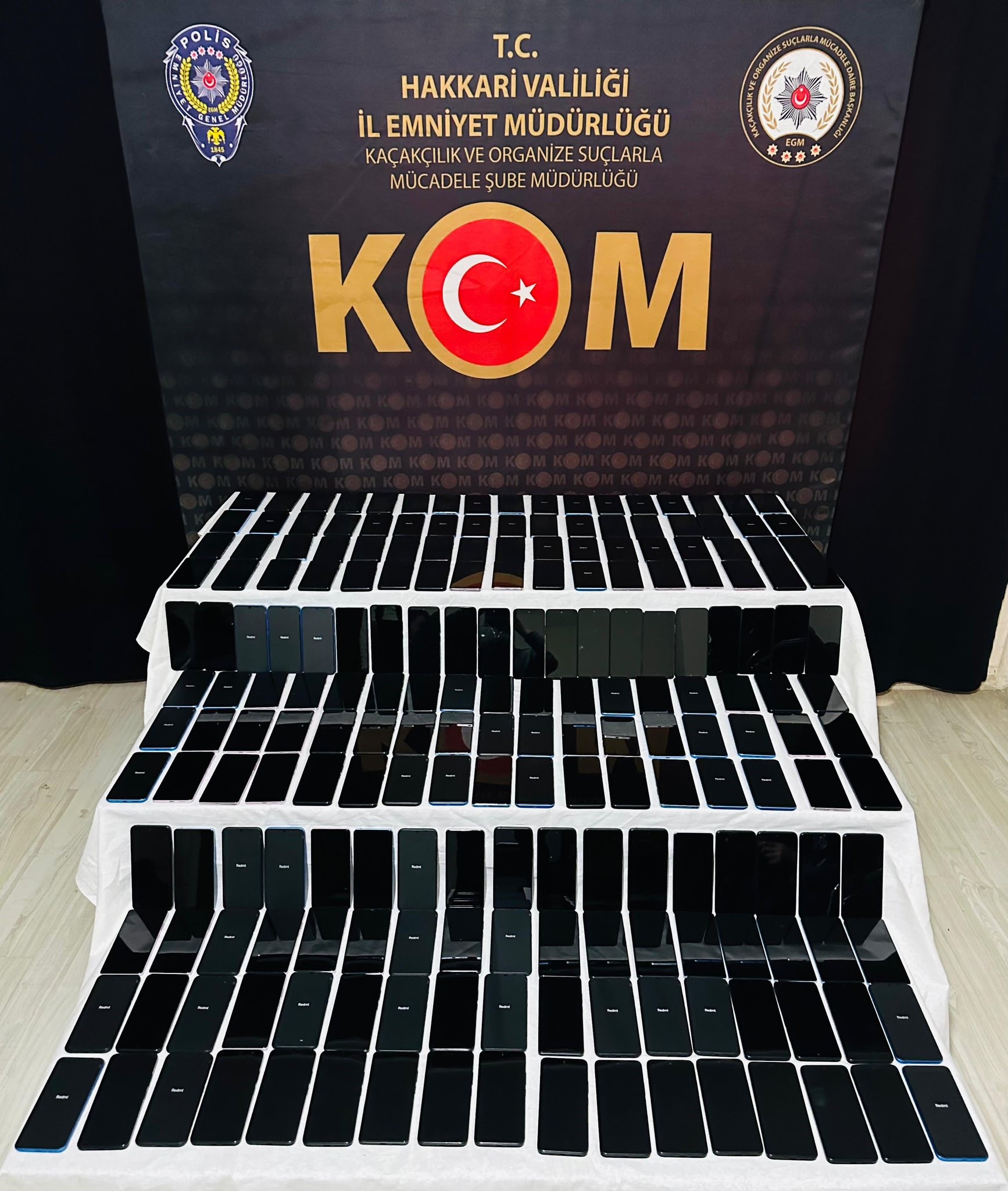 260 adet kaçak cep telefonu ele geçirildi