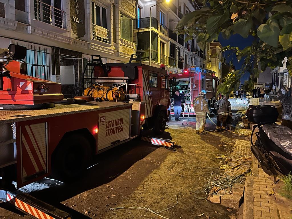 Eş kavgası ev yaktırdı!