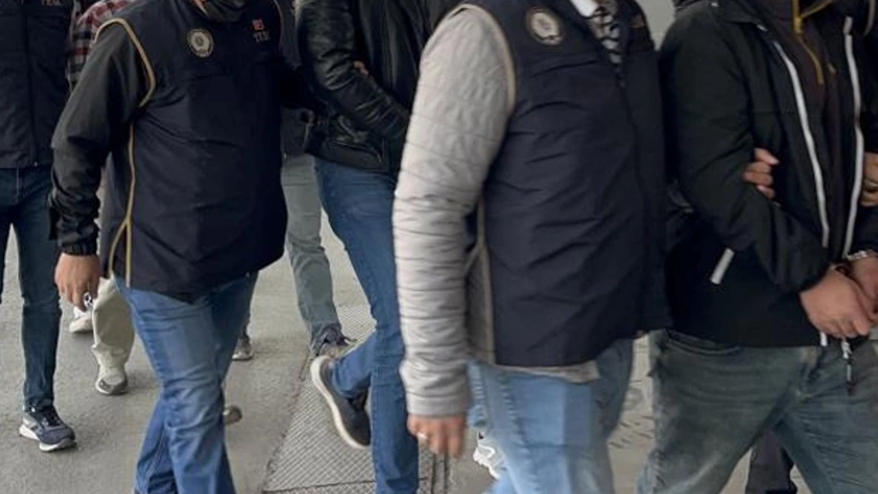 Şırnak merkezli 8 ilde'Kıskaç' operasyonu: 23 gözaltı