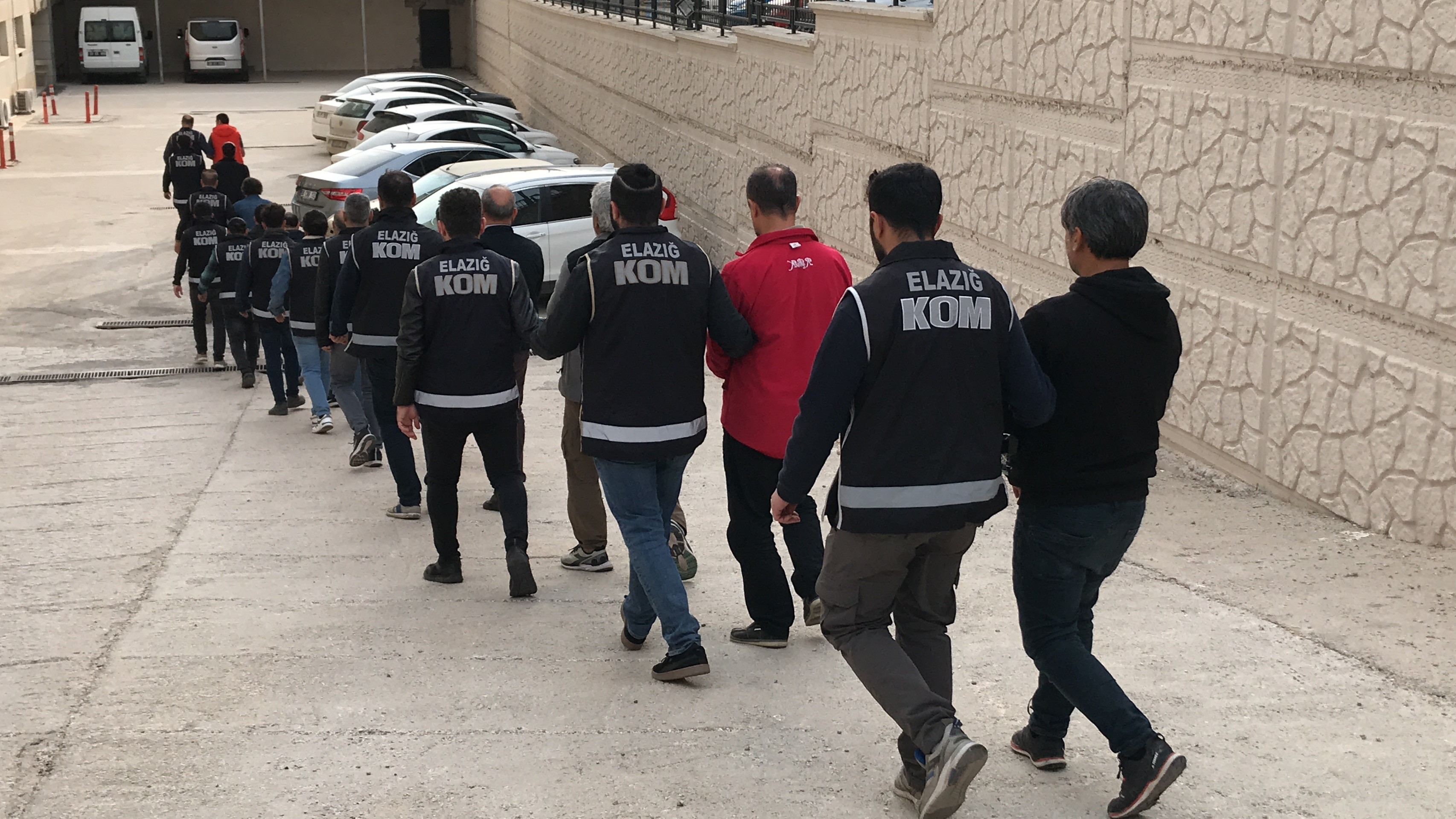 Şırnak dahil 8 ildeki 'Kıskaç' operasyonundan : 14 tutuklama