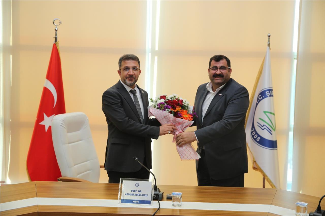 Şırnak'ta öğrencilere burs!