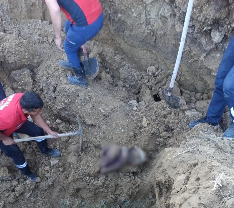 Su kuyusu açarken göçük altına kalan 2 kişi öldü