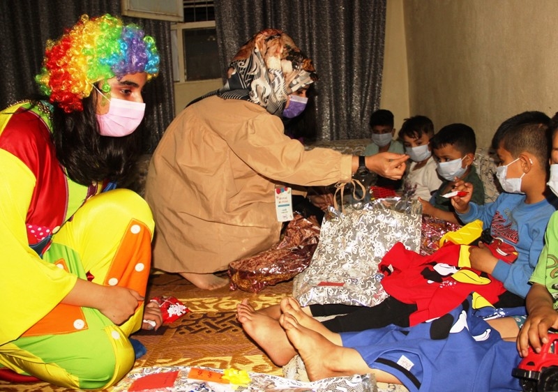Şanlıurfa’da gönüllü gençler çocuklara bayramı yaşattı