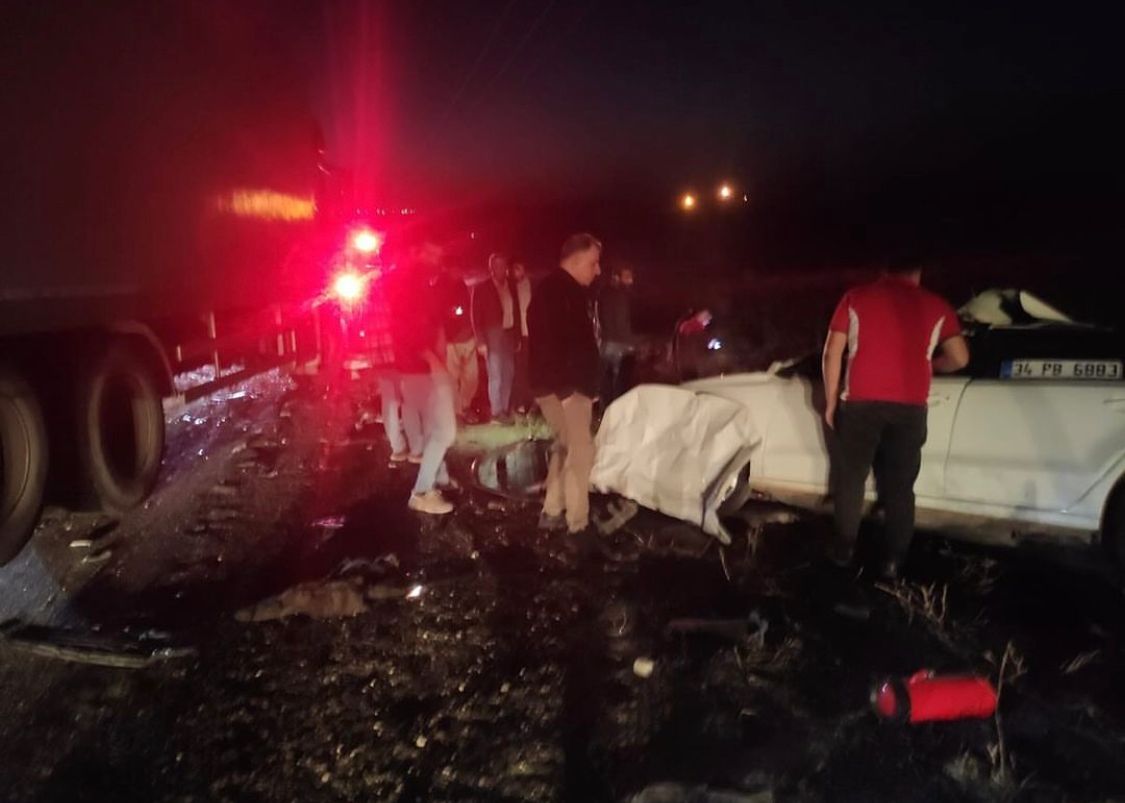 İdil'de Aile Hekimi Trafik Kazasında Ağır Yaralandı