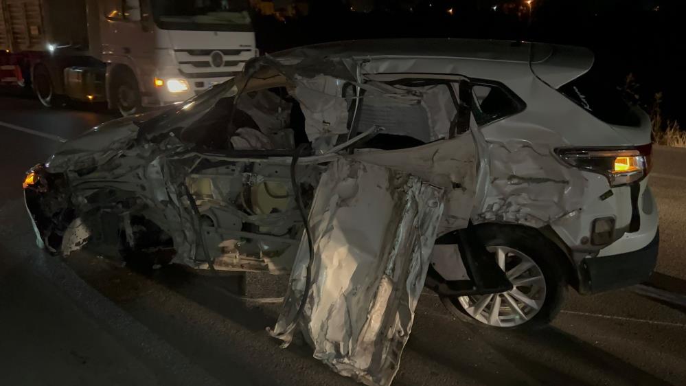 Araç hurdaya döndü: sürücü hafif yarayla kurtuldu