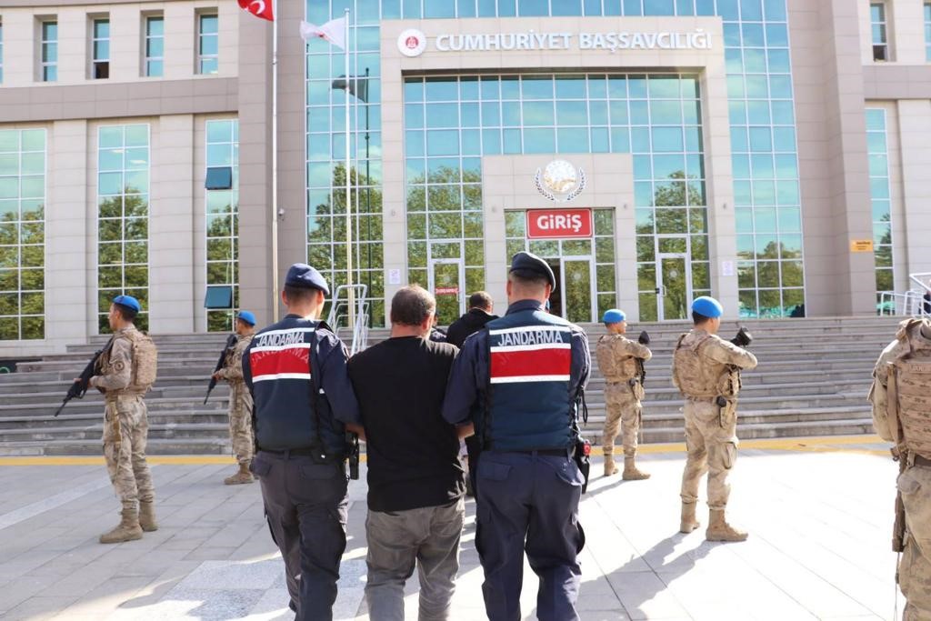 Şırnak'ında dahil olduğu operasyonlarda 255 şüpheli yakalandı