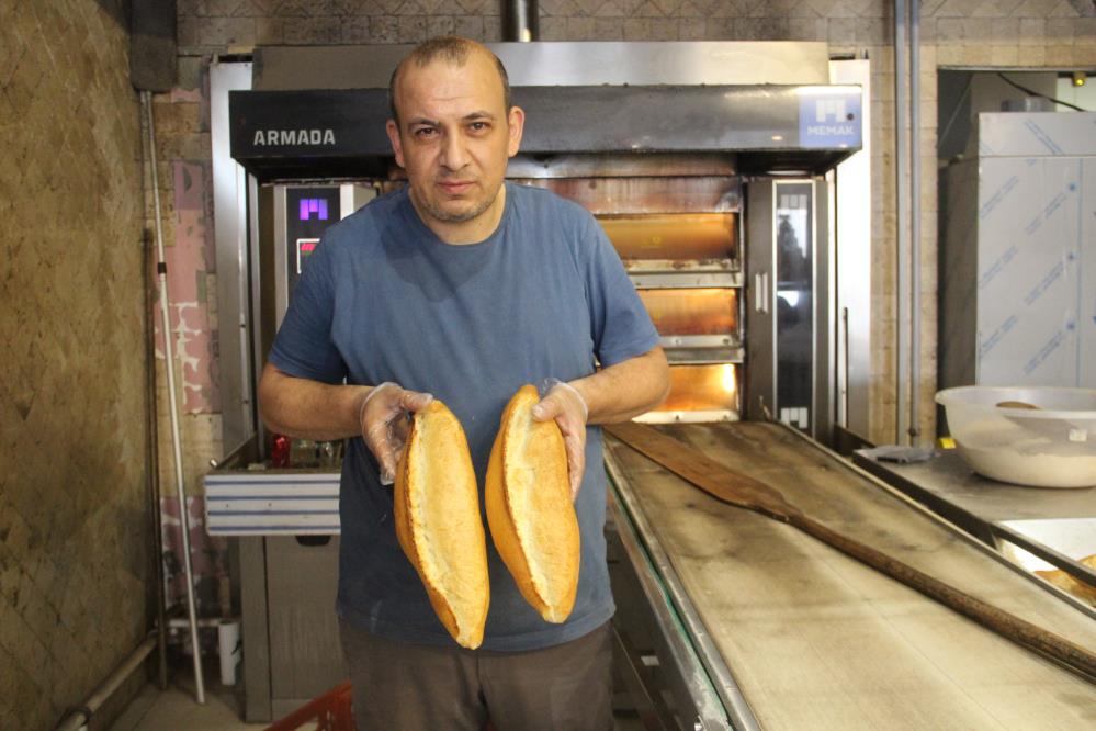 Bozuk para getirene ekmek bedava!