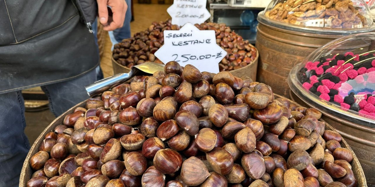 Kış'ın gelmesiyle tezgahlarda kestane sezonu başladı