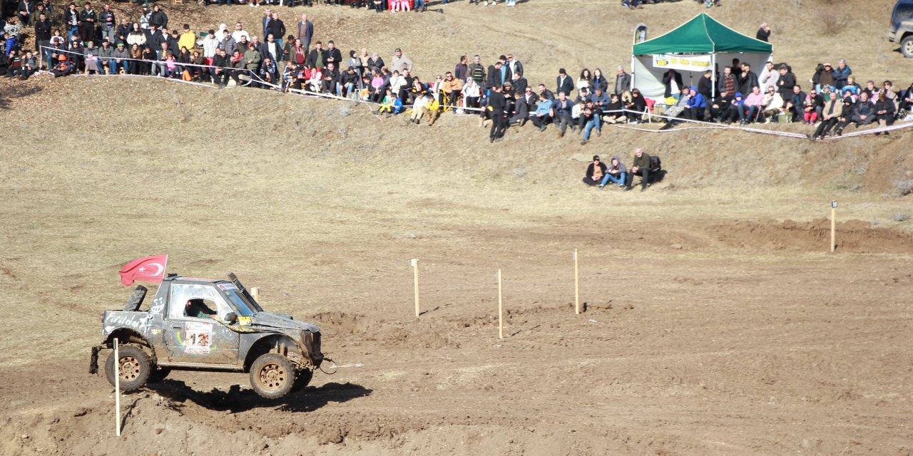 Off-Road Oyunlarında renkli görüntüler