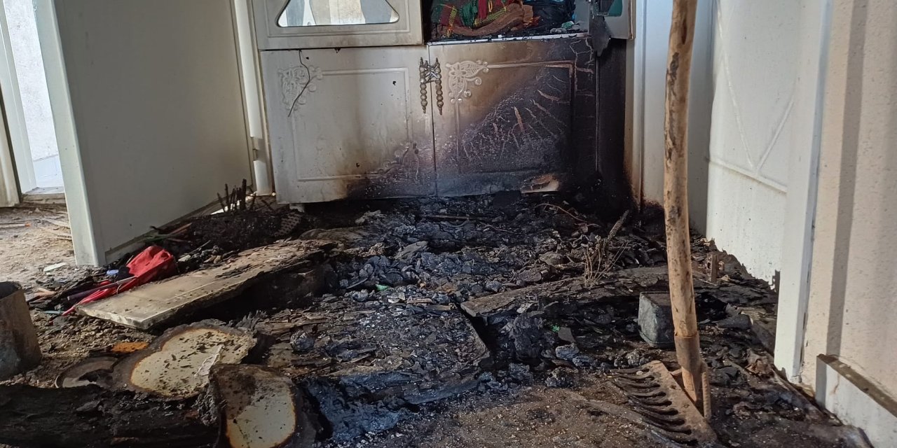 Silopi'de Elektrik Panosunda  Çıkan yangın maddi hasara neden oldu