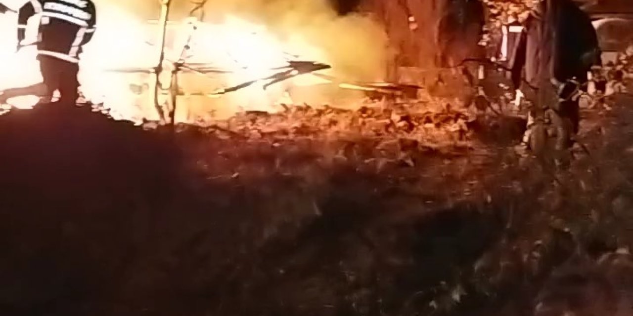 Bir sosyal medya çılgınlığı daha:Canlı yayını açıp evini ateşe verdi