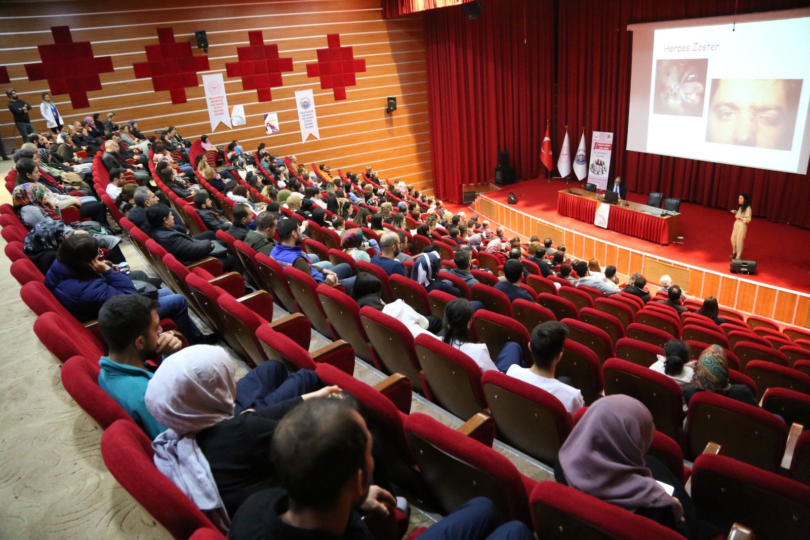 Raporlarla Açıklandı.39 milyon insan HIV ile yaşıyor