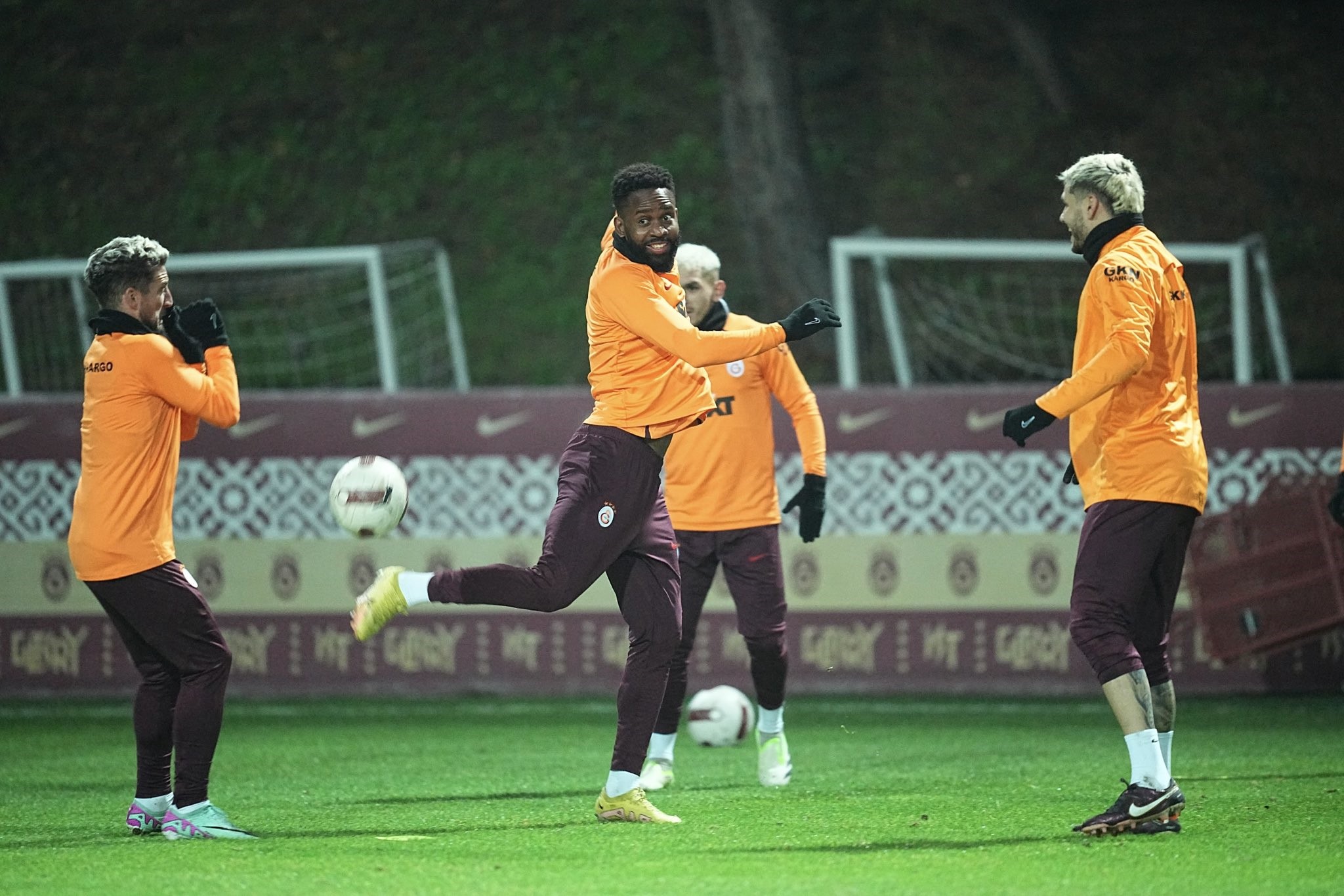 Galatasaray'da Adana Demir Spor Hazırlığı