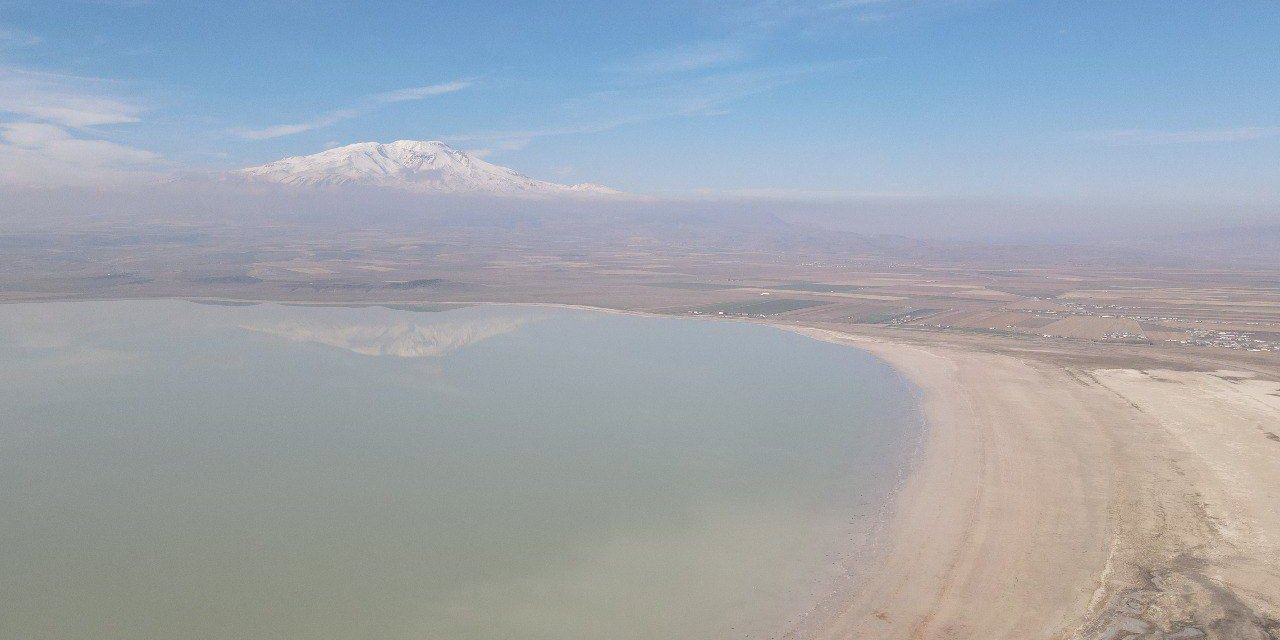 Bitlis'in Adilcevaz ilçesindeki Arin Gölü yok olmak üzere! Tehlike çok büyük