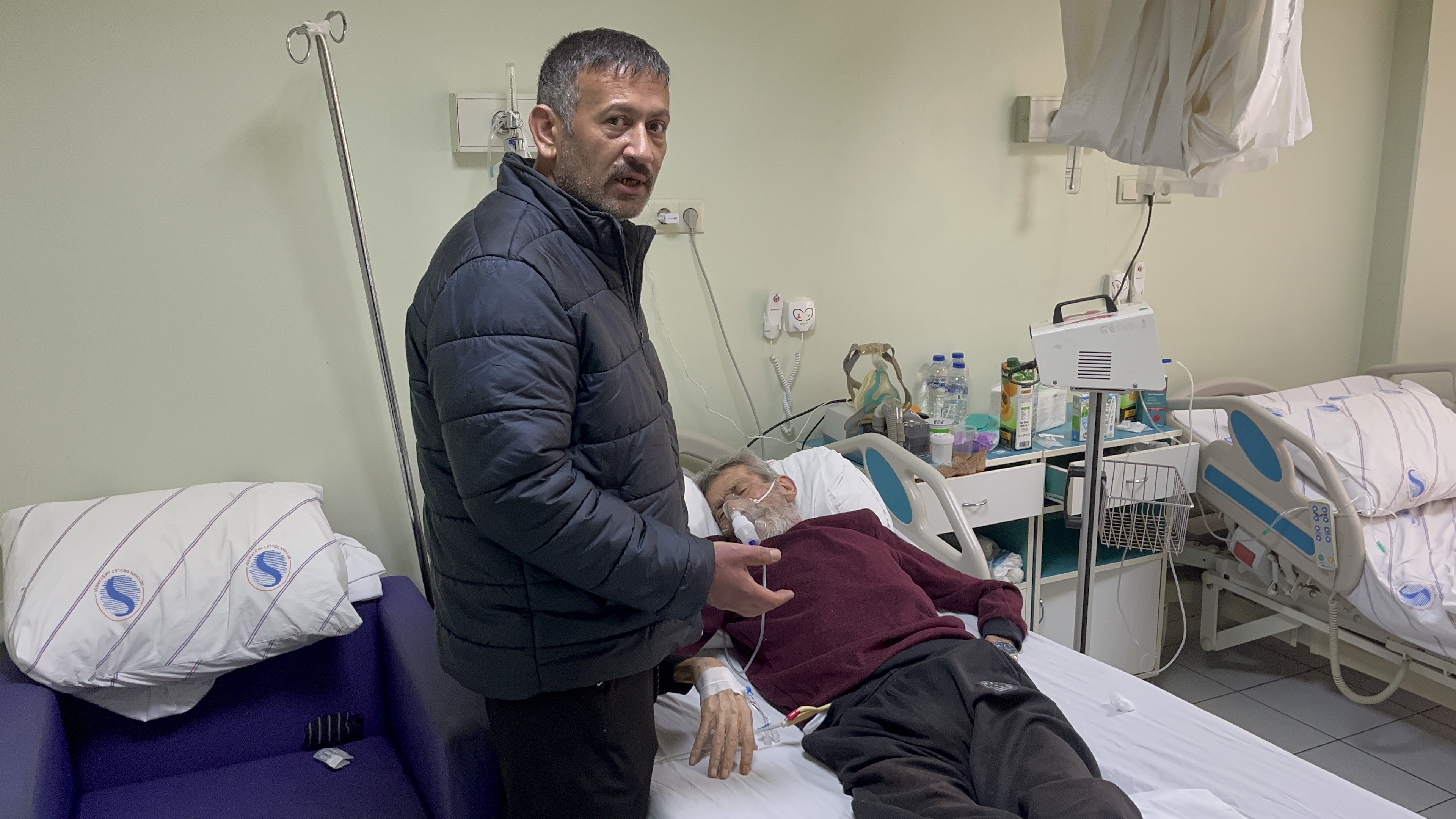 Evlatlarının reddetiği Adama Eski Damadı bakıyor
