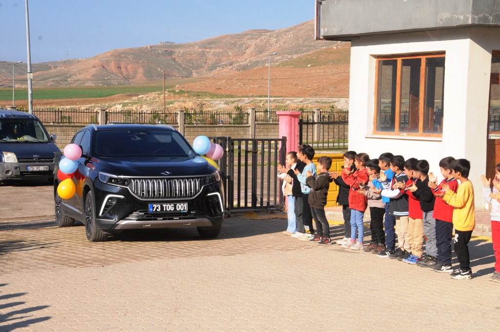 Cizreli Öğrenciler Yerli Malı Haftasını TOGG ile kutladı