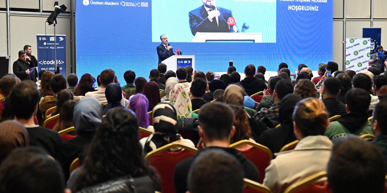 Türkiye'nin Yazılımcıları Code 16 Yazılımcı Geliştirme Programında biraraya geldi