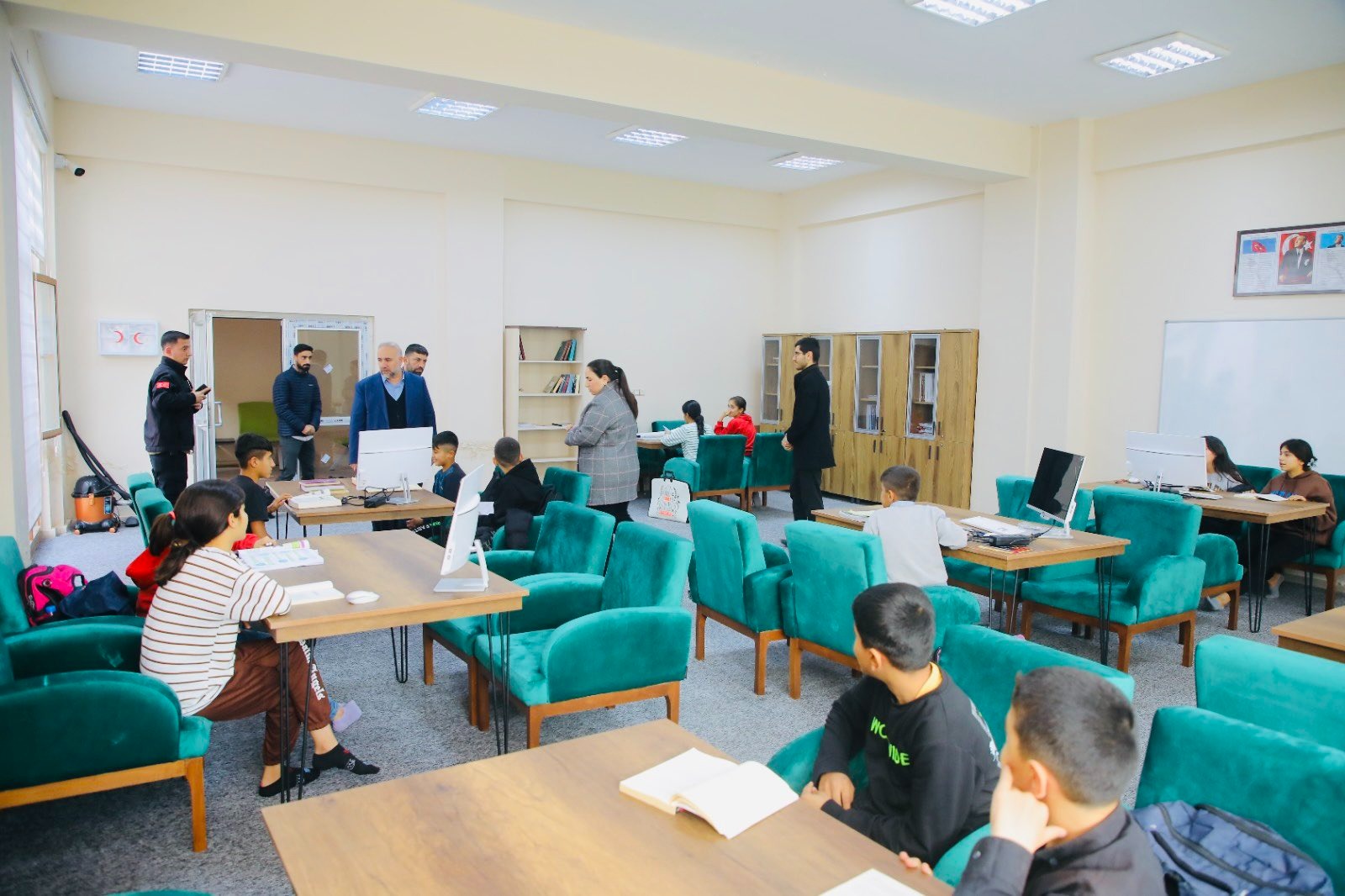 Kaymakam Demir, Diyanet Gençlik Merkezini gezdi
