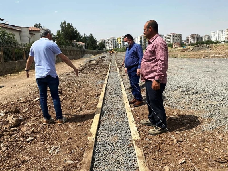 Türkiye’nin en büyük mahallesi Bağcılar yeni imar yolları ile güzelleşiyor