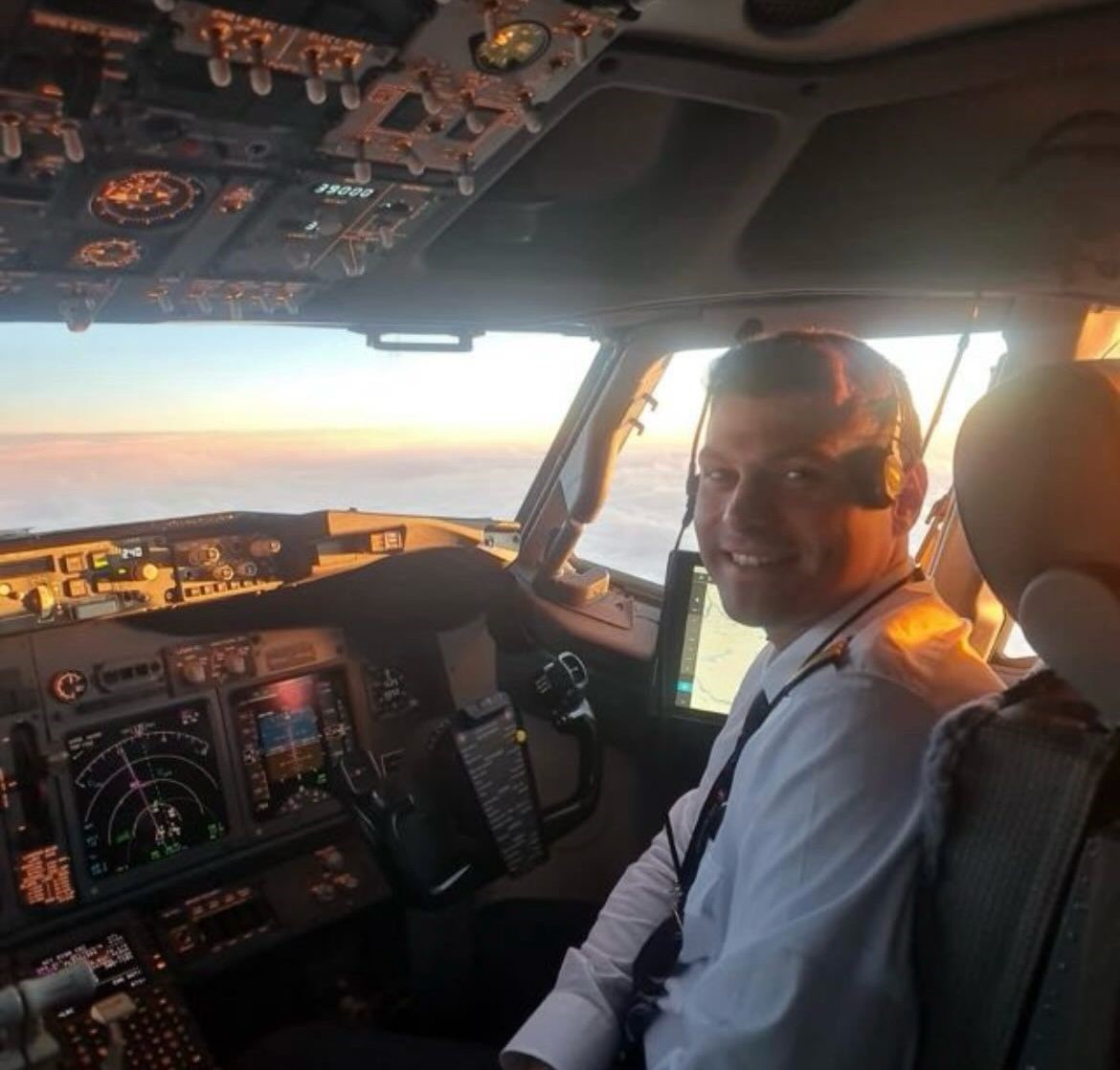 Pilotlar Otoyolda kaza yaptı 2 Ölü