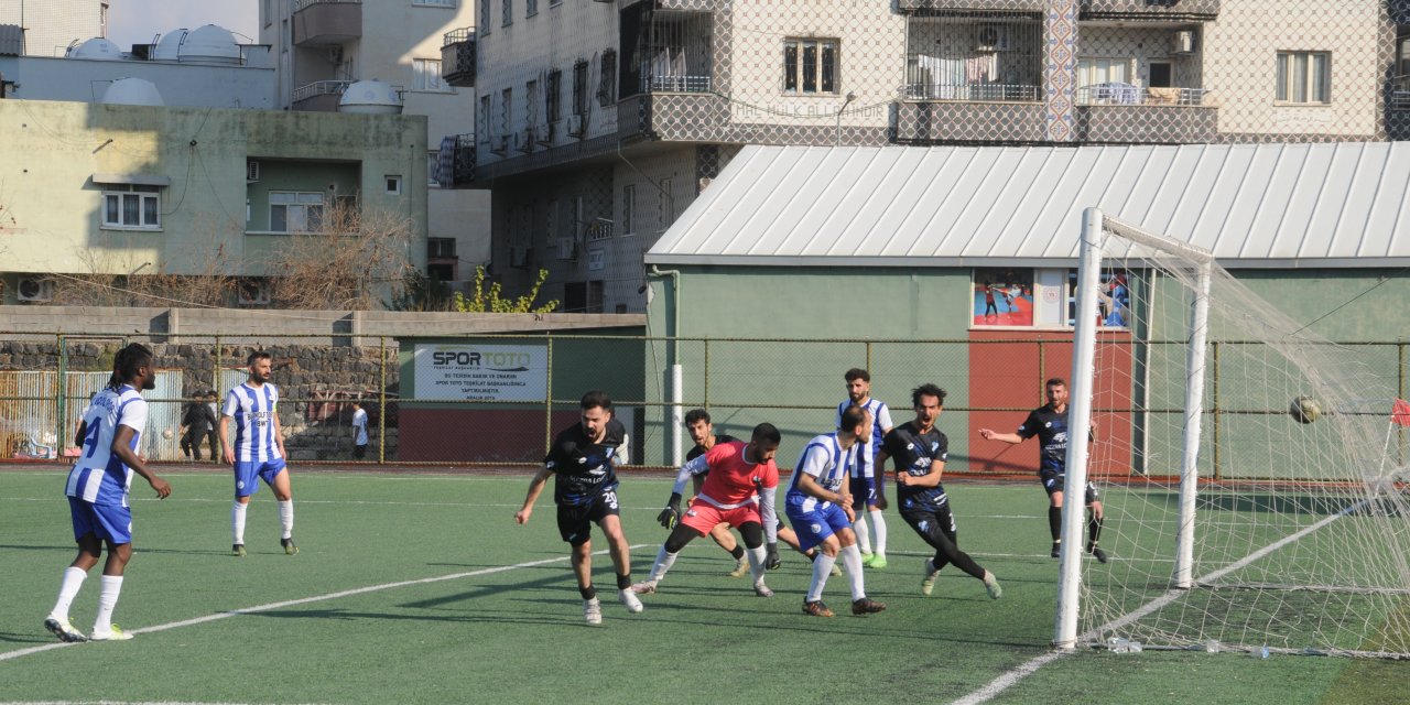 Şampiyonluk mücadelesi veren Öz İdil Spor, Cizre Nuh Spor’u 6-1 yendi