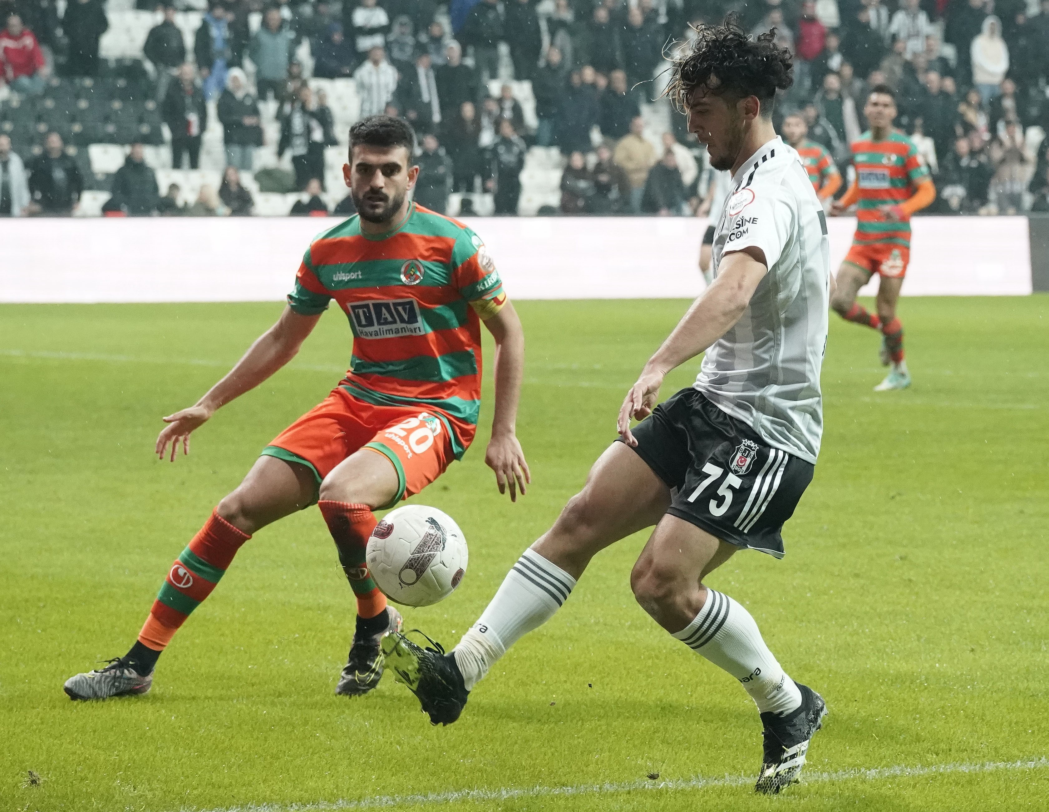 Beşiktaş yine kayıpları oynadı