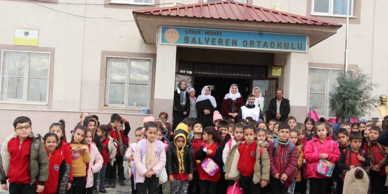 Belçika İHH’dan Şırnaklı 250 öğrenciye giyim yardımı
