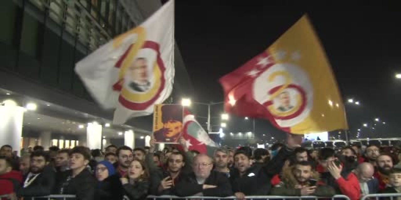 İptal olan Kupa Maçı sonrası Galatasaray kafilesi, İstanbul’a geldi