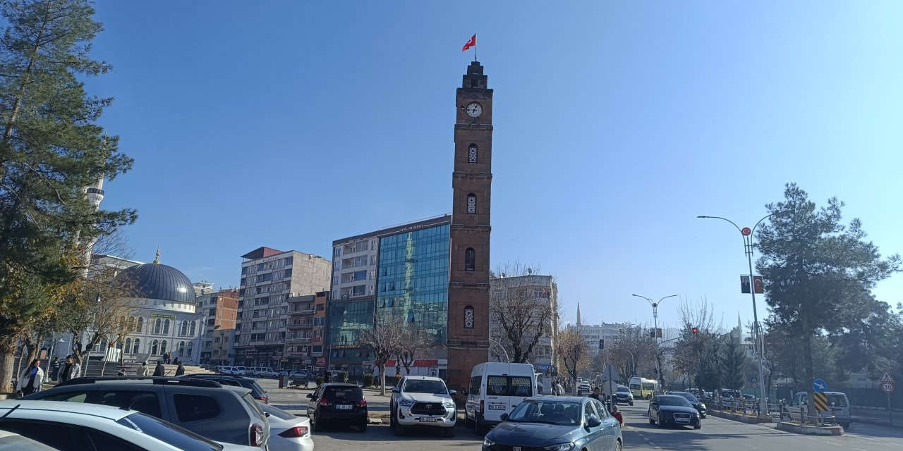 5 Yıldır Çalışmayan 1000 yıllık saat yeniden çalıştırıldı