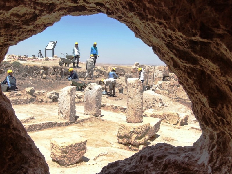 DOĞUNUN EFES'İ ZERZEVAN KALESİ'NE PANDEMİYE RAĞMEN ZİYARETÇİ AKINI