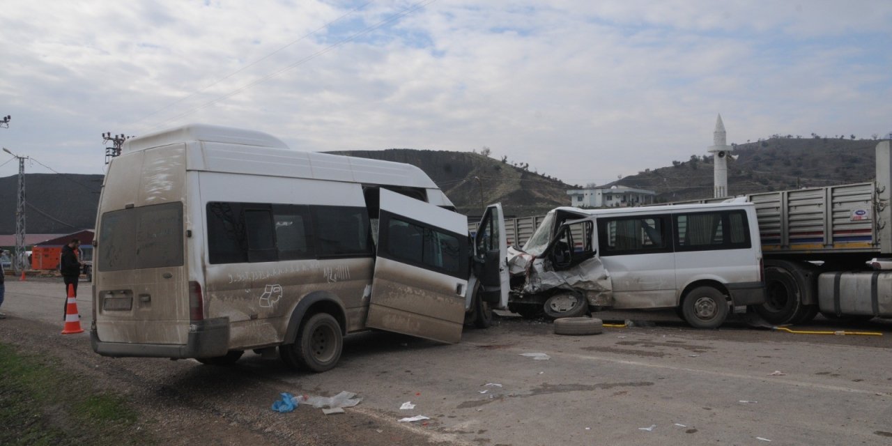 Şırnak'ta 2023'te kaç araca cezai işlem uygulandı?Kaç kişi trafik kazalarında hayatını kaybetti?
