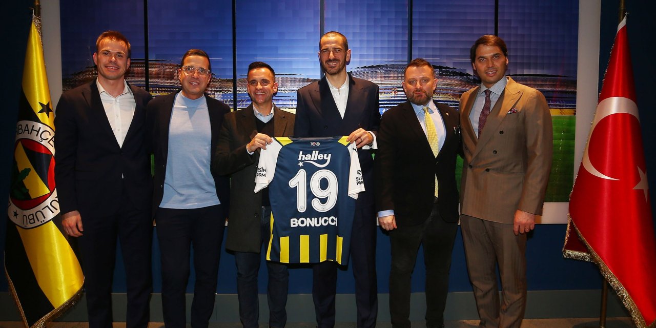 Bonucci imzayı attı, formayı giydi