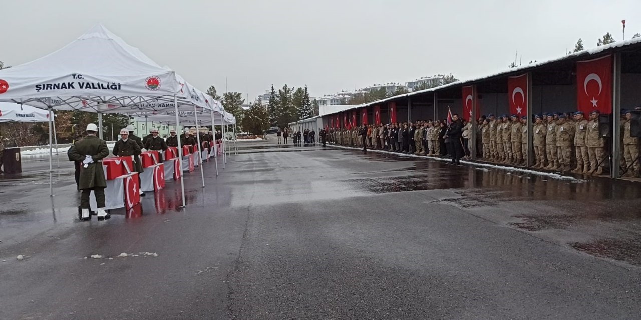 Pençe-Kilit şehitleri Şırnak'ta düzenlenen törenle memleketlerine uğurlandı