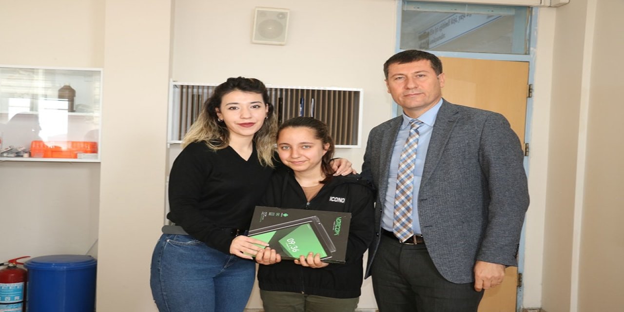 Cizre’de Yarışmaya Katılan Öğrenciler Ödüllendirildi