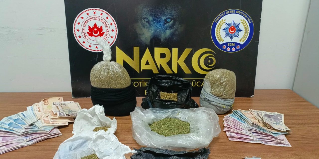 Polisi bile hayrete düşüren karı koca uyuşturucuyu öyle bir yere sakladılarki pes dedirtti!