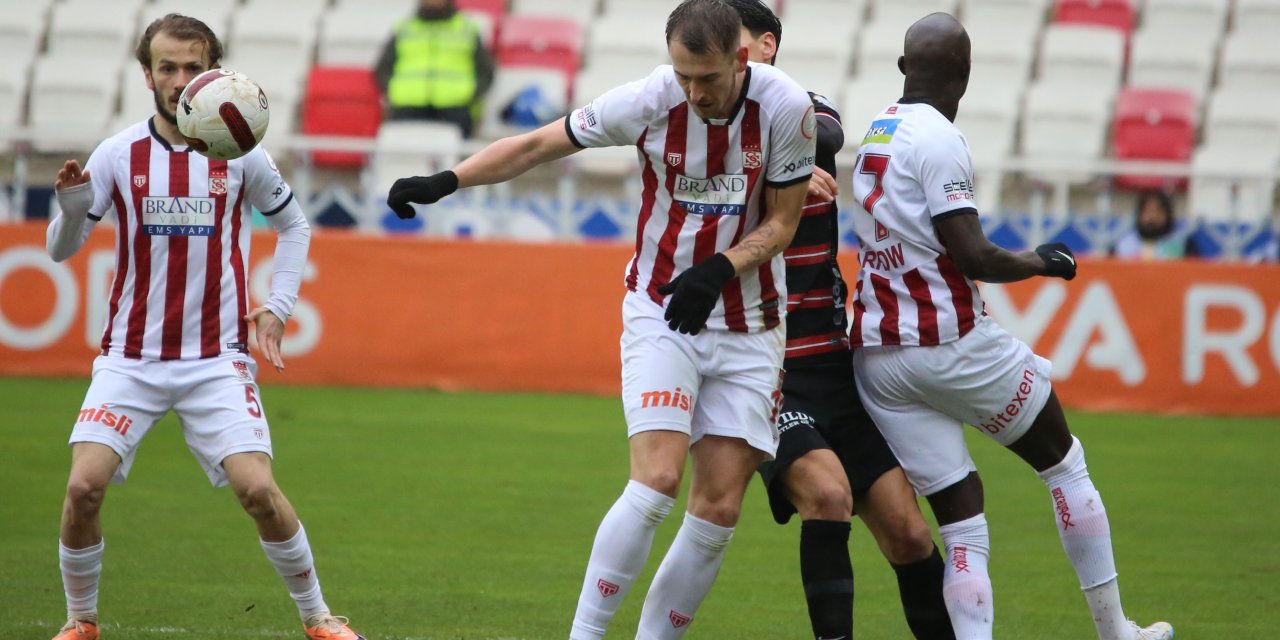 Gaziantep Spor,Sivas Deplasmanından 1 Puan ile döndü