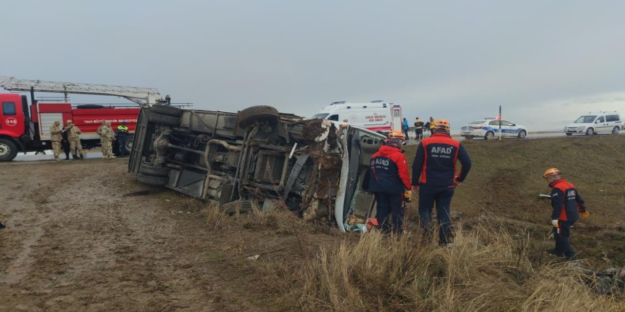 27 yaralı; bölgeye çok sayıda ambulans sevk edildi!