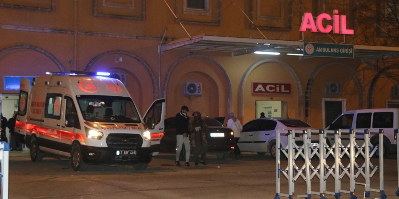 Sağlık çalışanları yine darp edildi;Bu kez bir hemşirenin arkadaşları tarafından