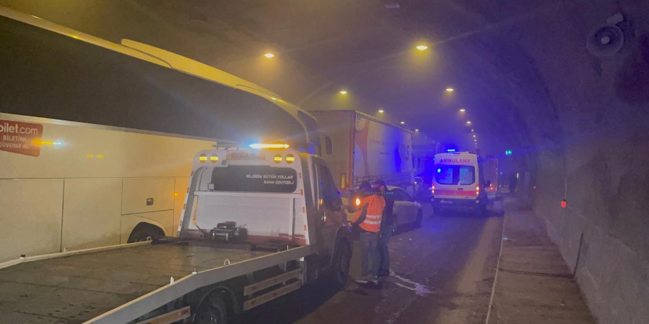 Tünelde zincirleme trafik kazası: 1 ölü