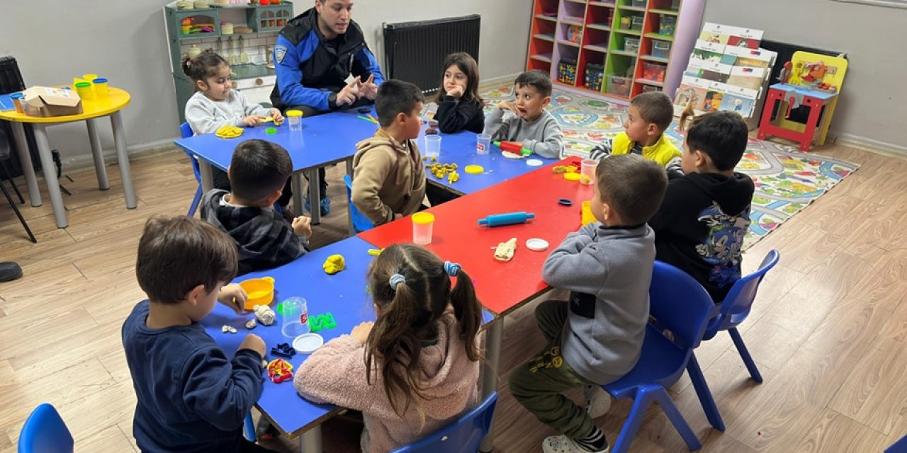 Okullar Açıldı Cizre Polisi Eğitim vermeye başladı