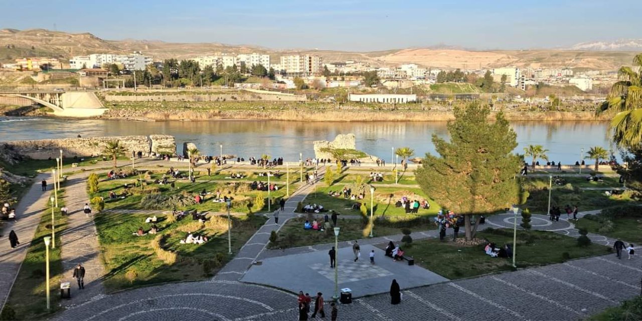 Cizreliler Şubat Ayında Yazdan Kalma bir hafta sonu yaşadı
