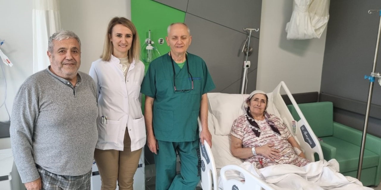 Sevgililer Günü’nde eşine böbreğini verdi
