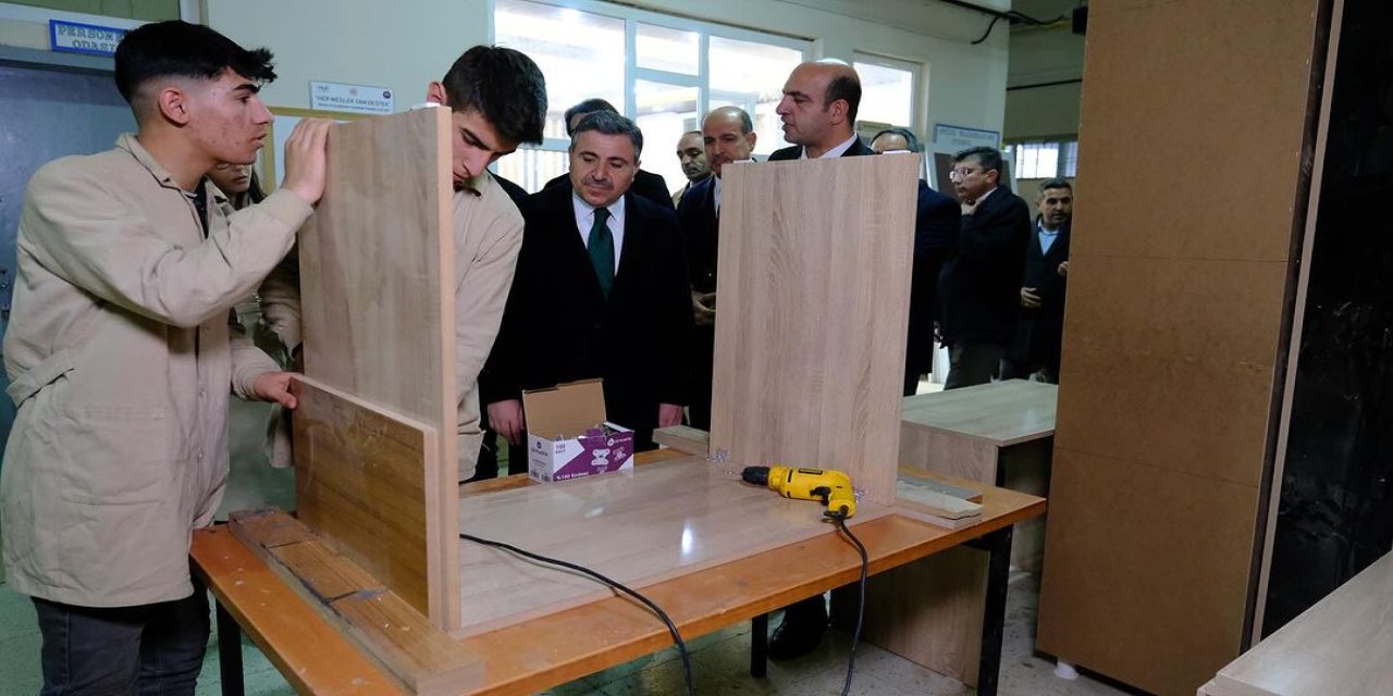 Şırnak’ta “Her Eve Bir Çalışma Masası Projesi” incelendi