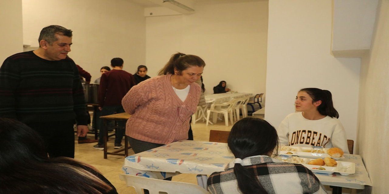 Cizre’de Milli Eğitim Yetkilileri Yemek Denetimi yaptı