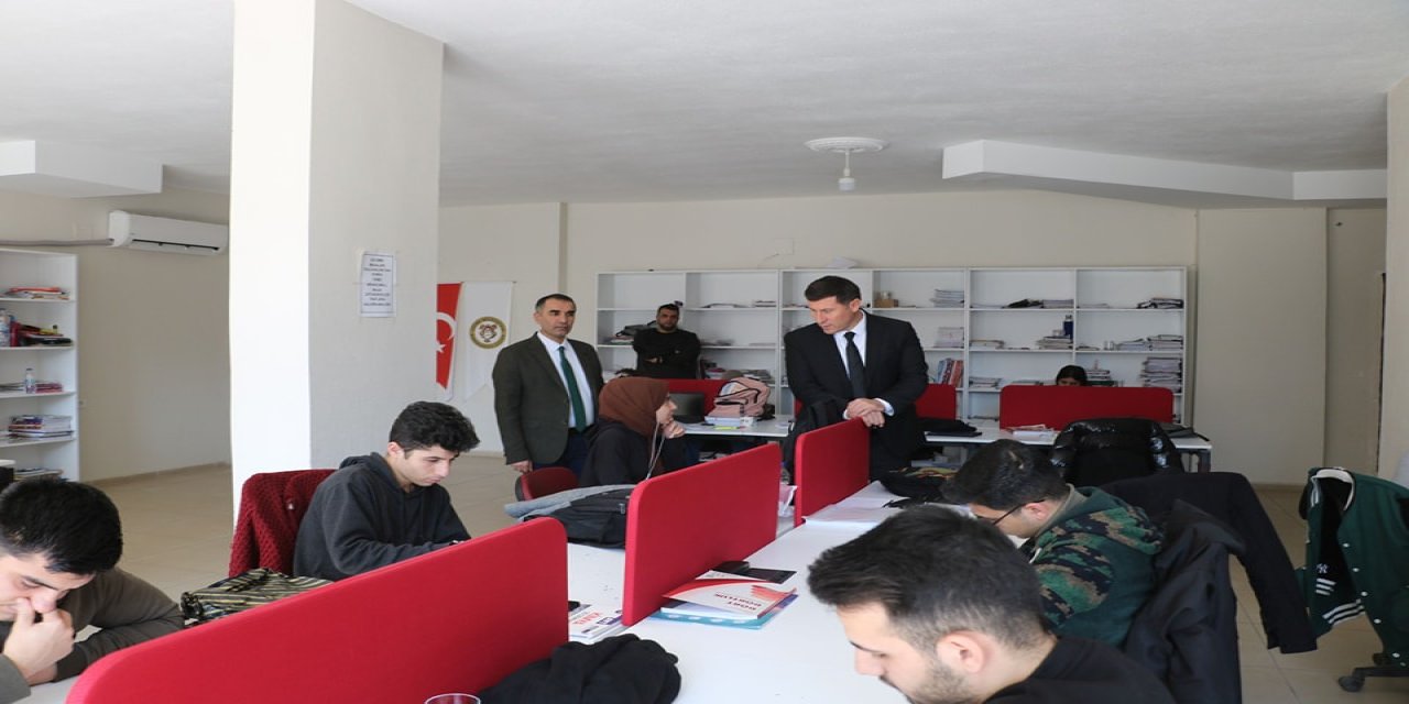 Cizre Milli Eğitim Müdürü Çalışma Salonlarını gezdi
