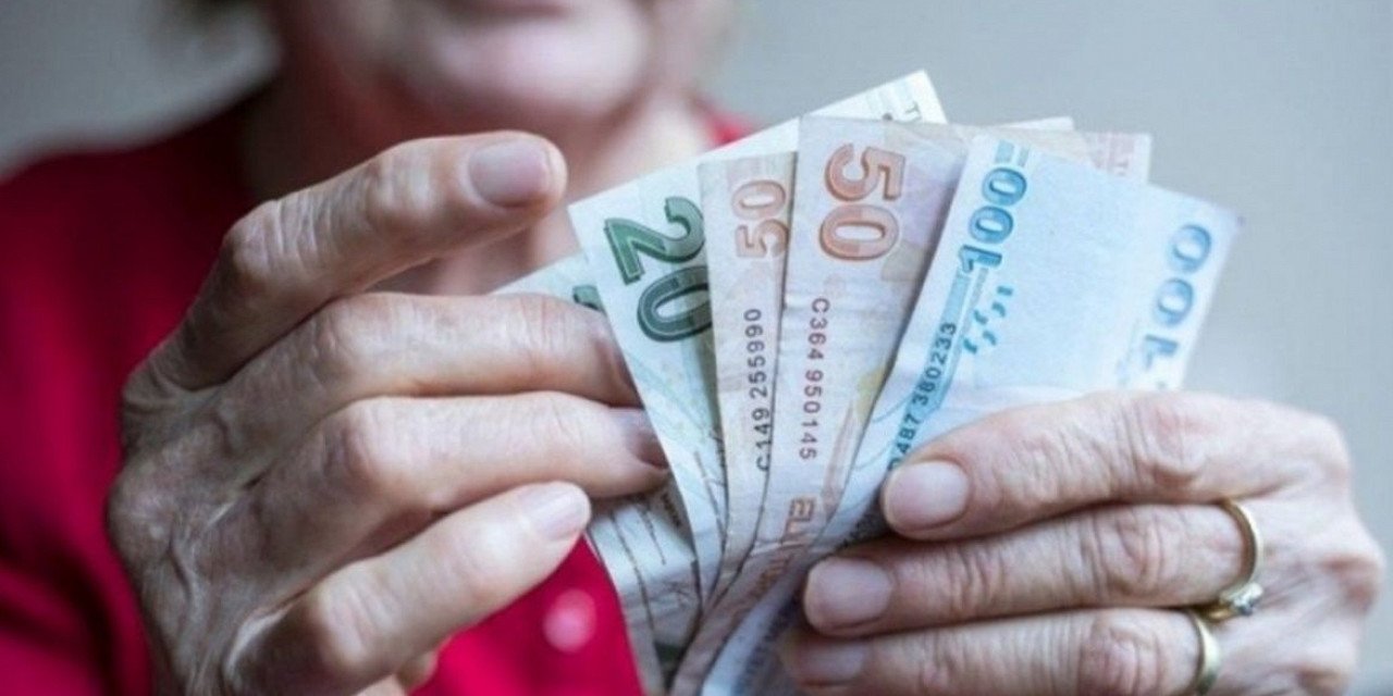 Emekliye 3 bin TL bayram ikramiyesi komisyondan geçti