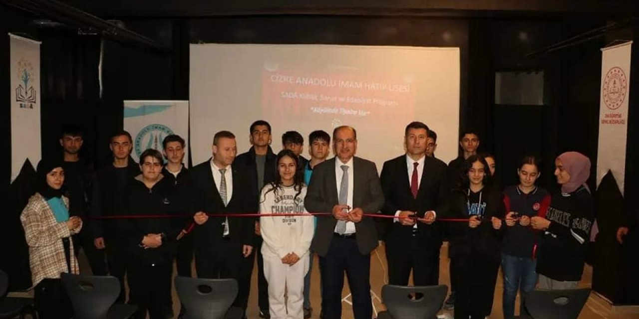 Cizre’de "Köyümde Tiyatro var" oyunu sergilendi