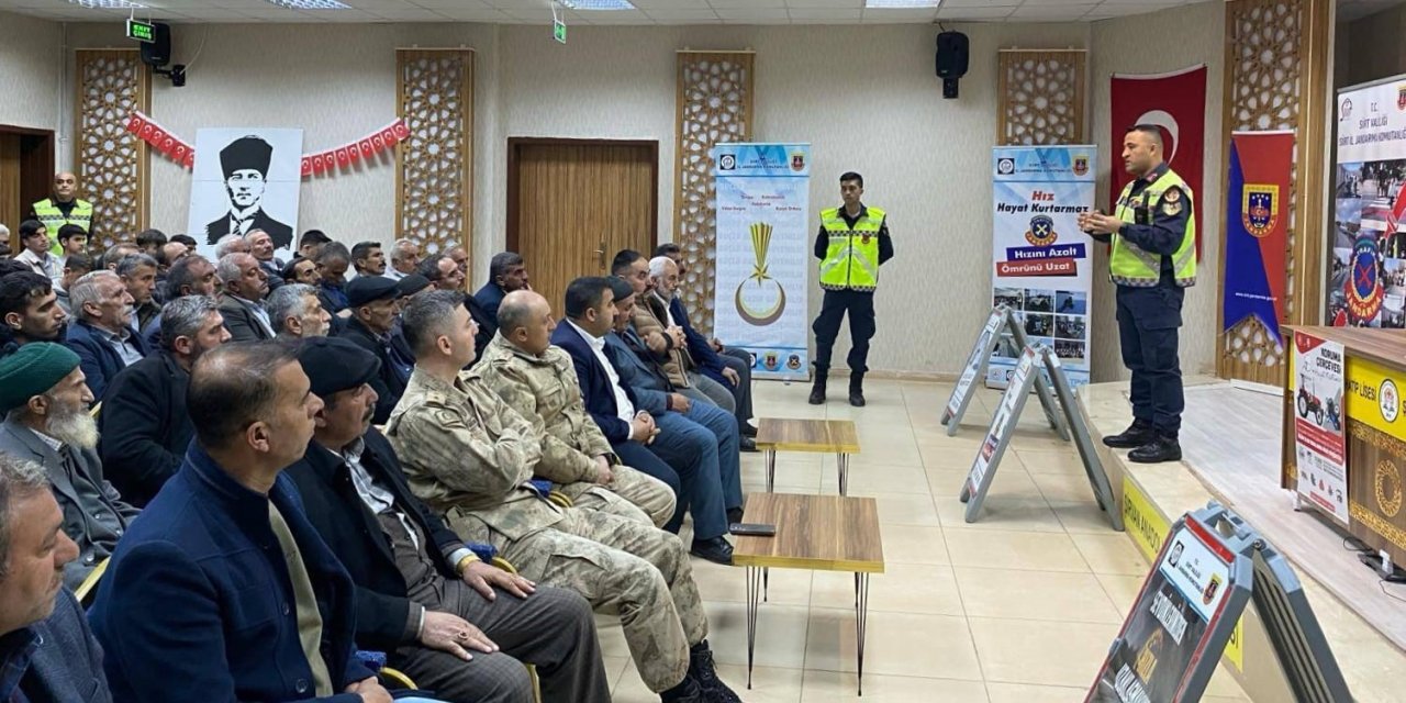 Jandarma'dan patpat kazalarına karşı vatandaşlara eğitim